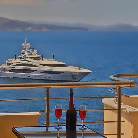 Royal Queen And King Luxury Apartment Sarandë Eksteriør billede