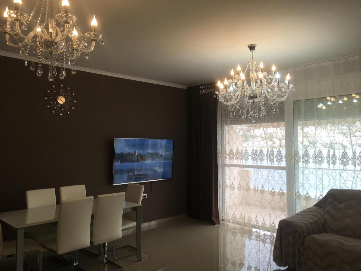 Royal Queen And King Luxury Apartment Sarandë Eksteriør billede