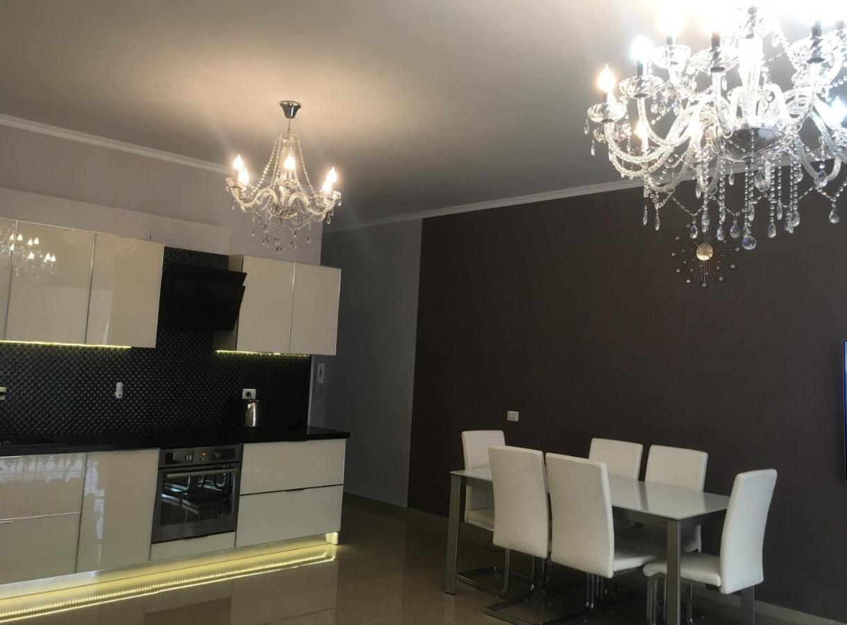 Royal Queen And King Luxury Apartment Sarandë Eksteriør billede