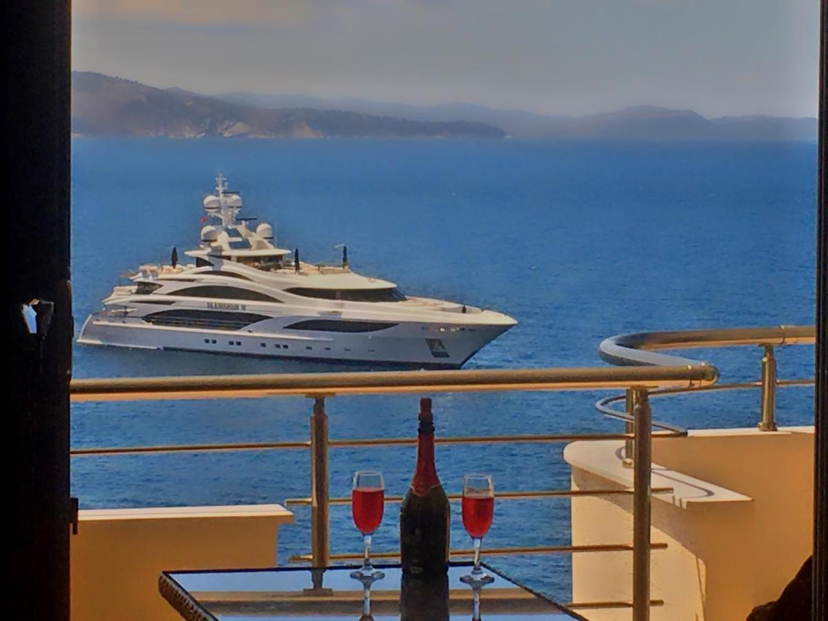 Royal Queen And King Luxury Apartment Sarandë Eksteriør billede