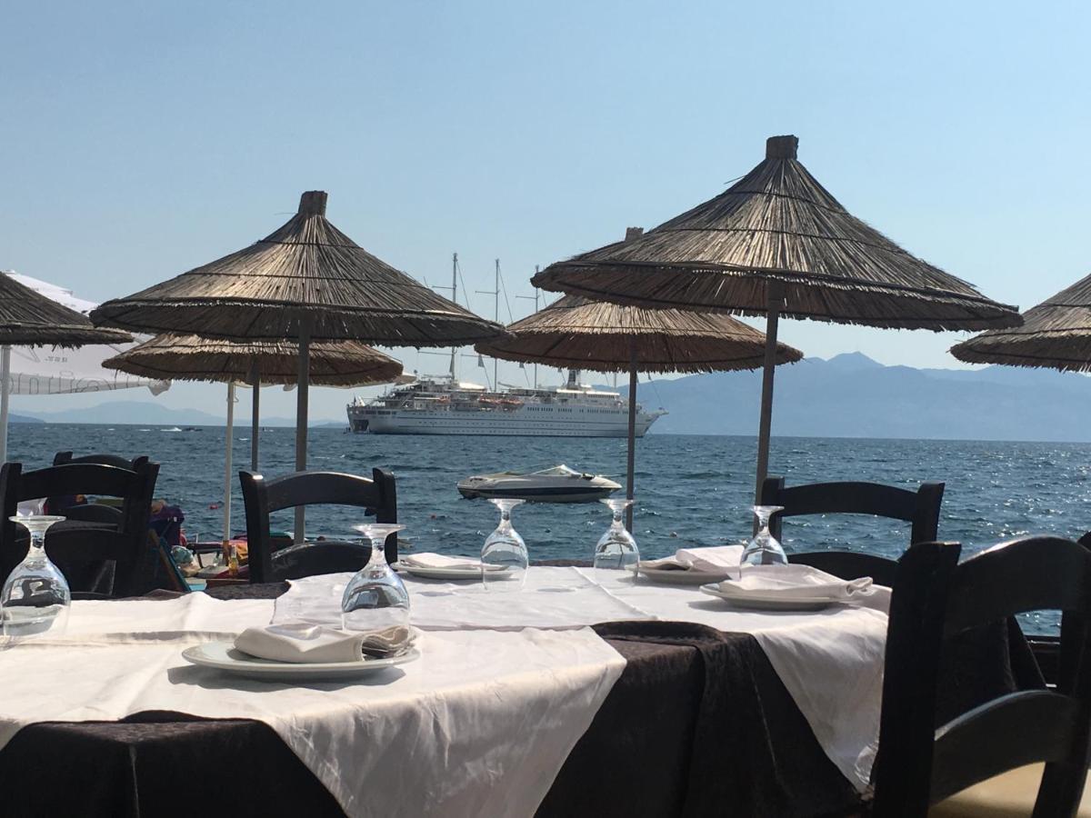 Royal Queen And King Luxury Apartment Sarandë Eksteriør billede